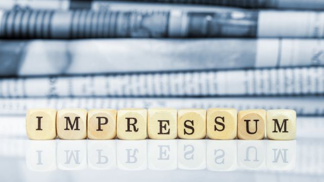 Kunde liefert Impressum und Datenschutzerklärung, wir bauen die nur in die Seite ein